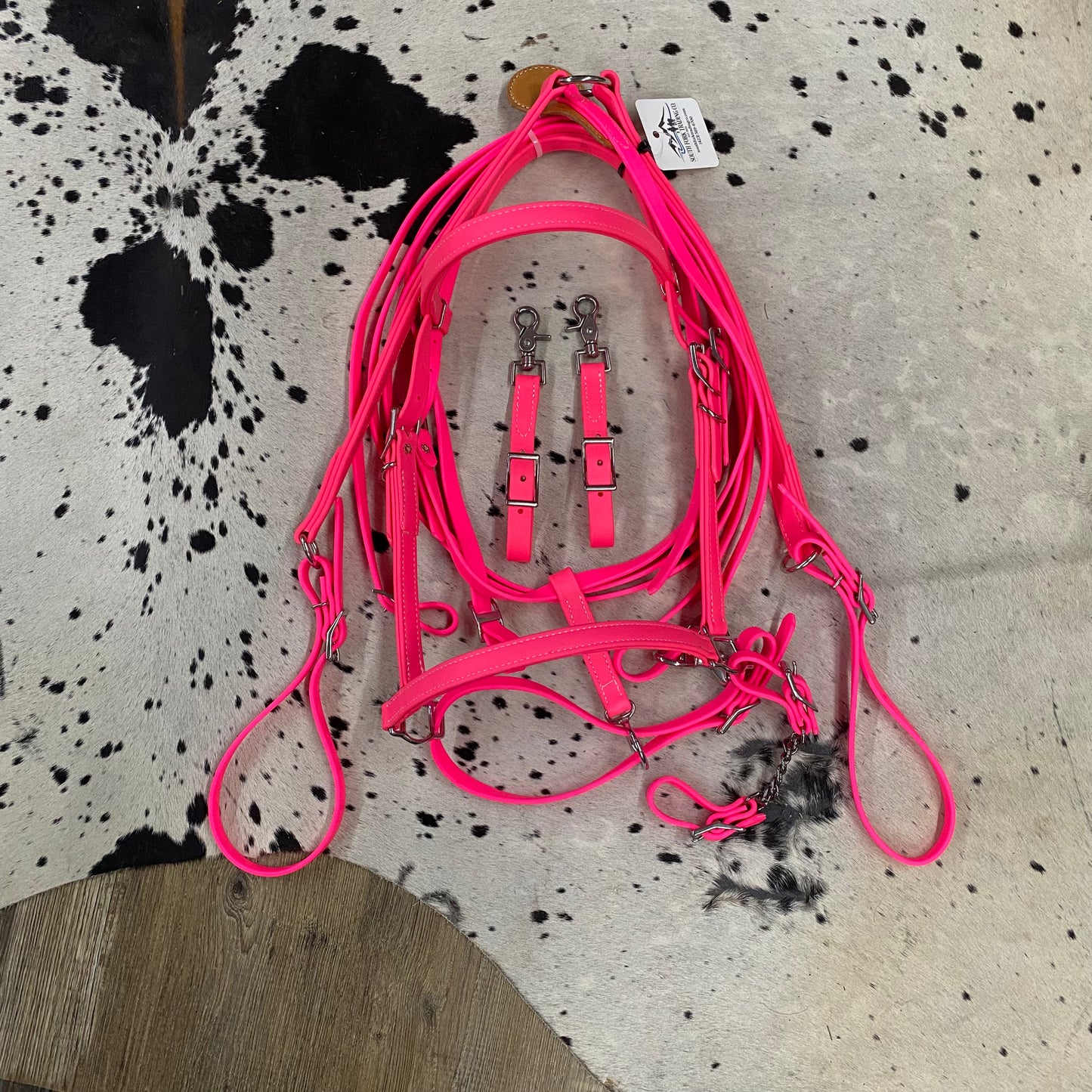 NEON PINK Beta HALTER Bridle w/ Nose Band, Reins, Curb Chain & Matching 3 Point Breast Collar Amish Crafted