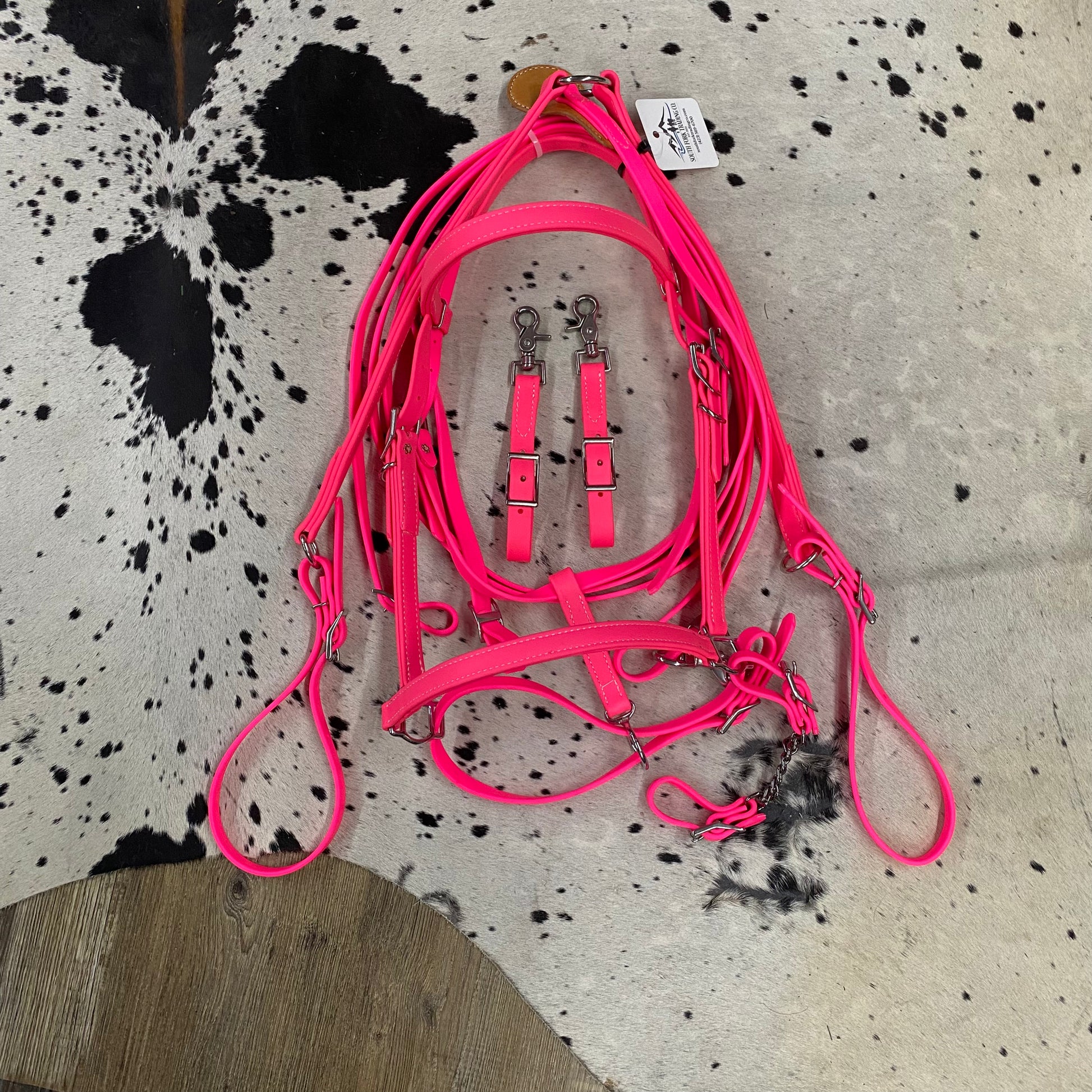 NEON PINK Beta HALTER Bridle w/ Nose Band, Reins, Curb Chain & Matching 3 Point Breast Collar Amish Crafted