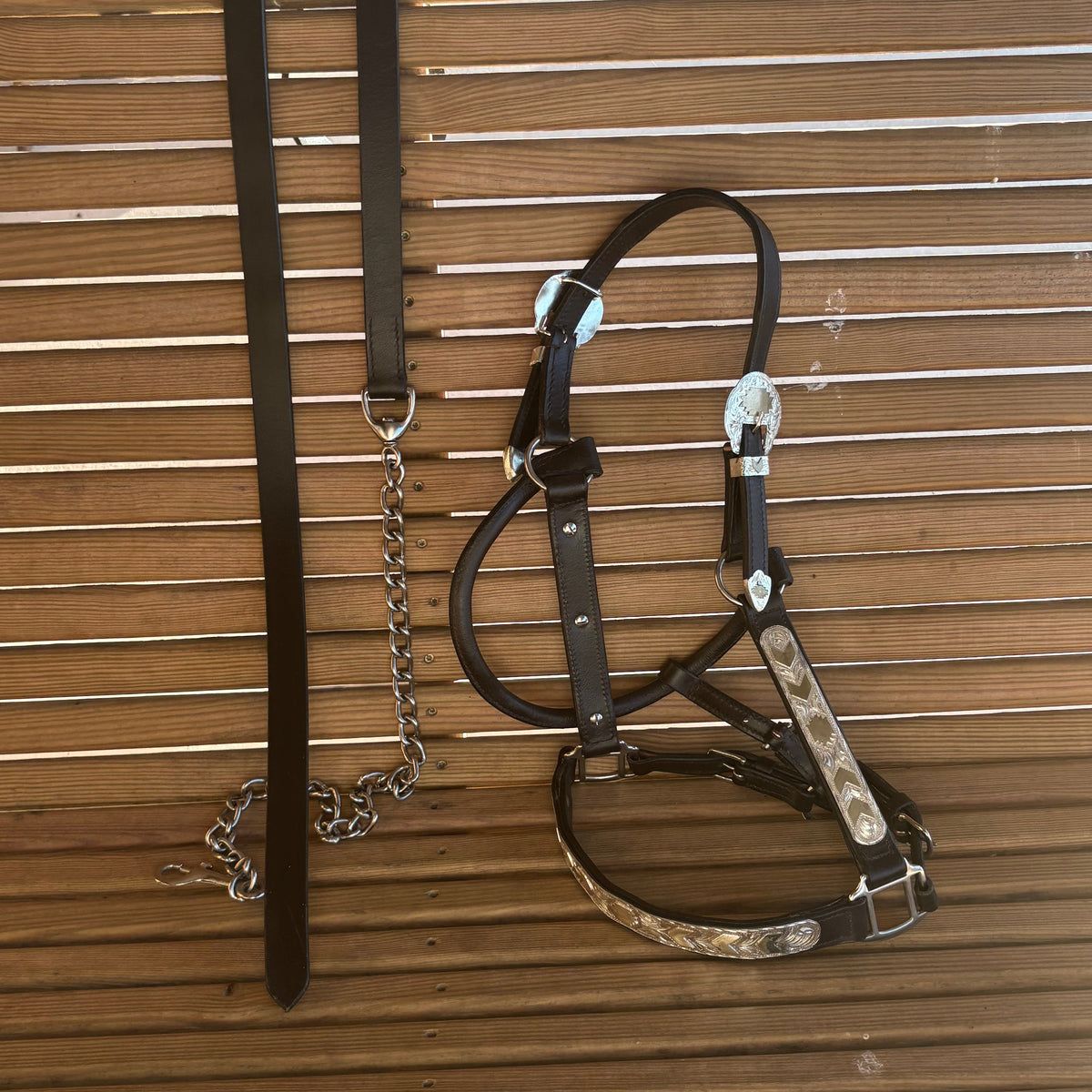Pre-loved Silver Black Show Halter & Lead Set