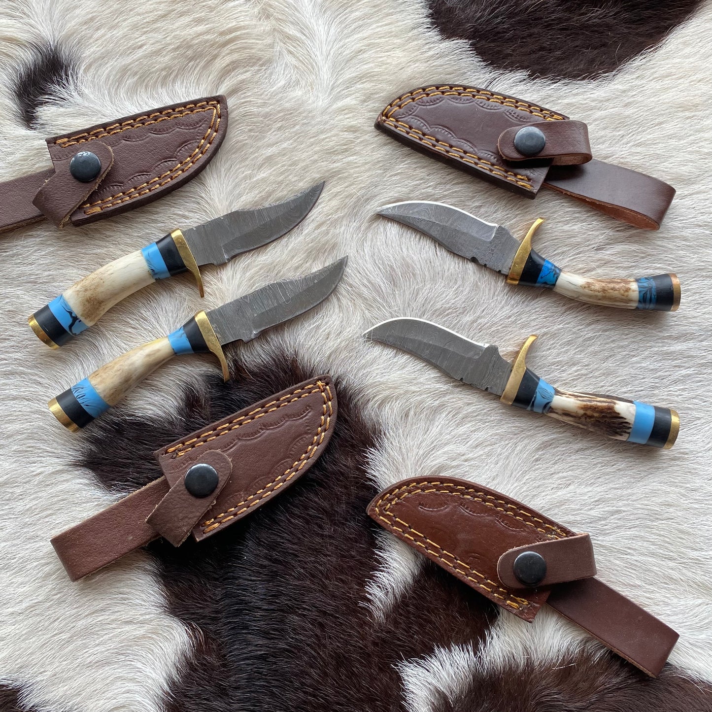 The Mountain Splitter Hand Crafted Buck Horn & Faux Turquoise Handle Damascus Knife With Brown Leather Snap Sheath