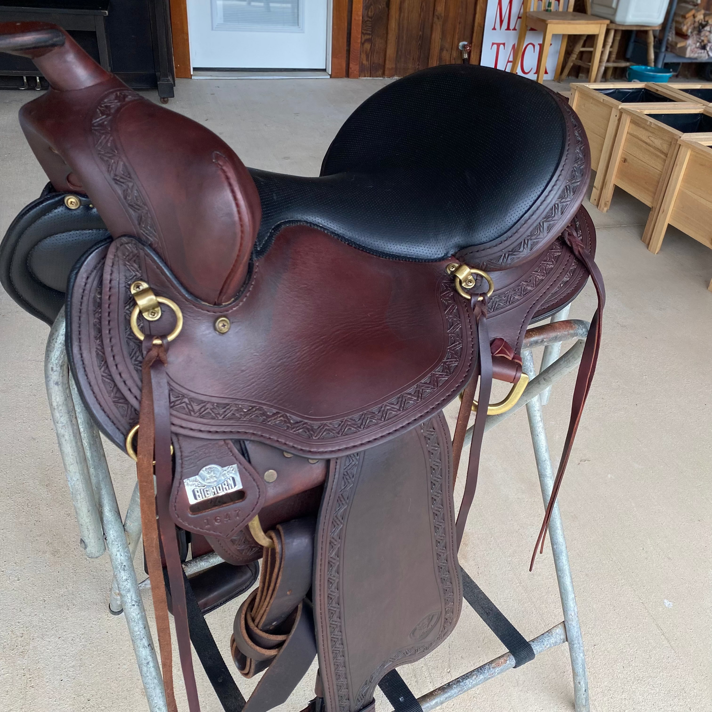 USED 17" Big Horn “The Infinity Trail Saddles
Sil-Cush™