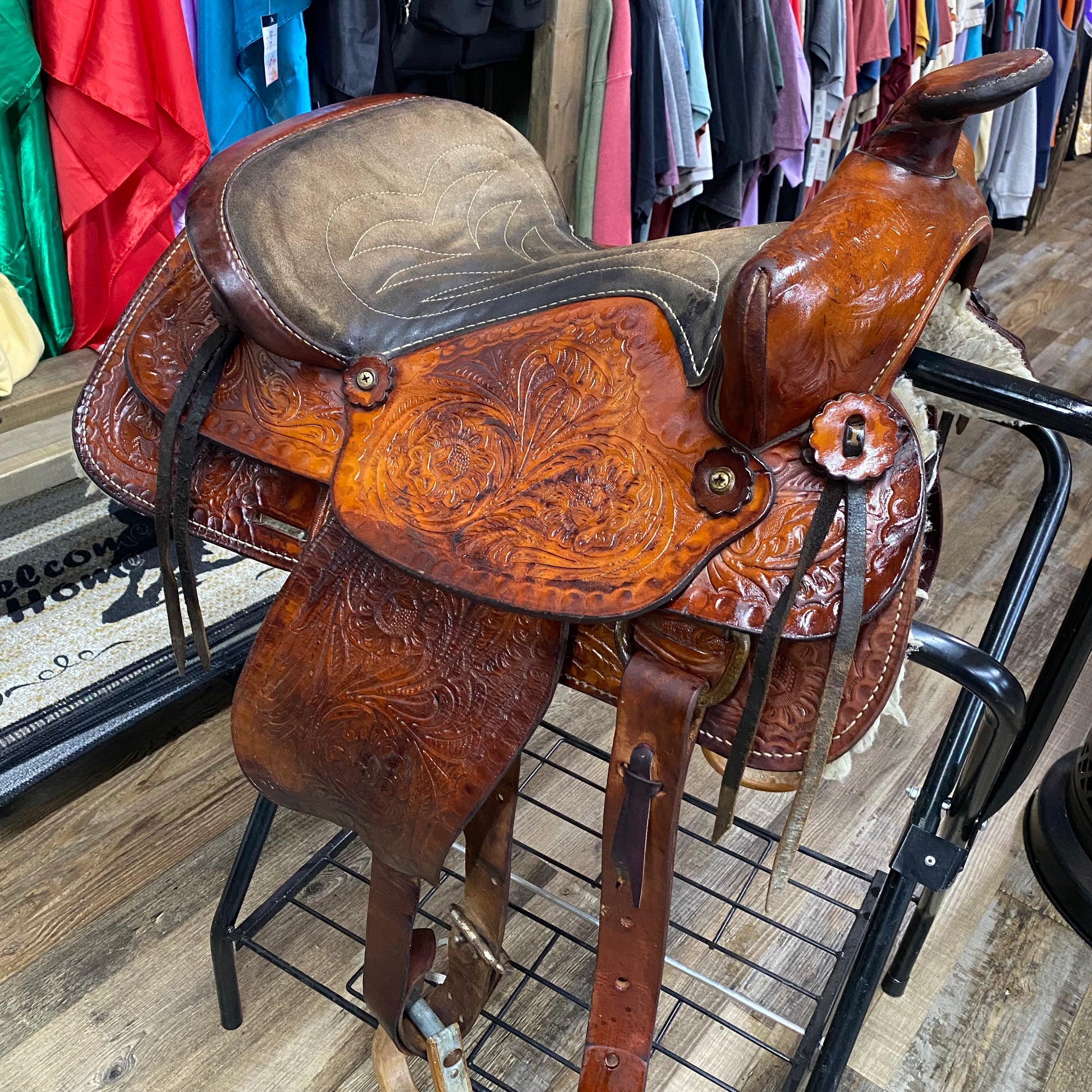 USED Western Floral Tooled Saddle 15”