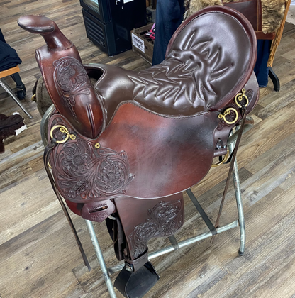 Used Lightly TUCKER HIGH PLAINS TRAIL SADDLE 16.5”