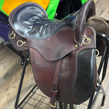 Used Tucker Equitation Endurance Trail Saddle 16.5" English Rigging w/ Brass Hardware
